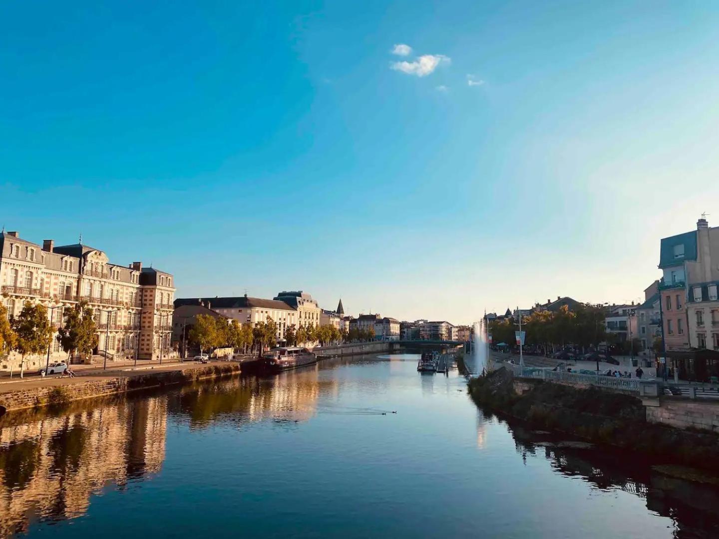 Logement Neuf "Meuse" - Hyper Centre - Parking Proche - Proche Gare - 4 Chambres - Terrasse Couverte - Wifi ! Gere Par Prestazen'Services Verdun Extérieur photo